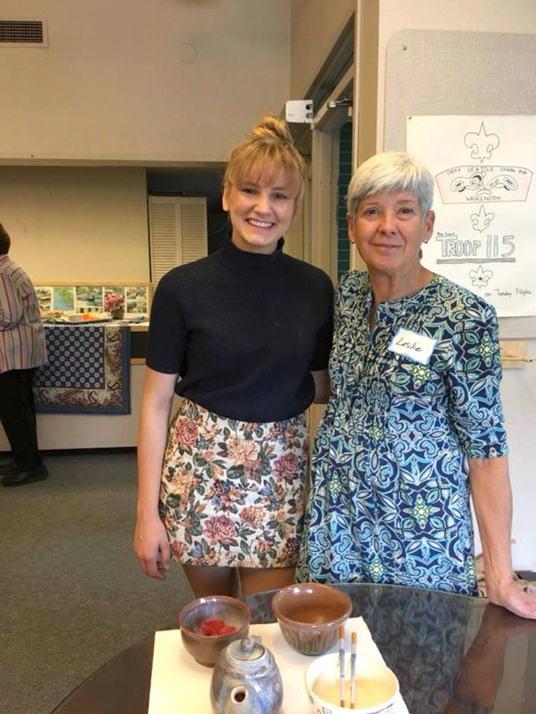 Ryann Mallasch receiving her scholarship award presented by Mt. Si Artist Guild President Leslie Kreher. Photo courtesy of Mt. Si Artist Guild