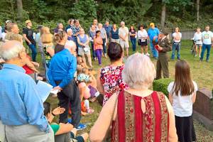 Re-enactors bring deceased Snoqualmie residents back to life at Twilight Tour