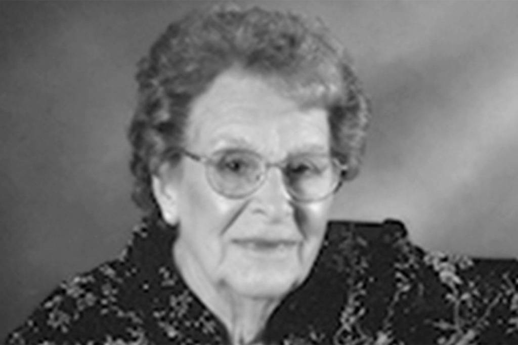 MAISIE M. PURSER DAVIS