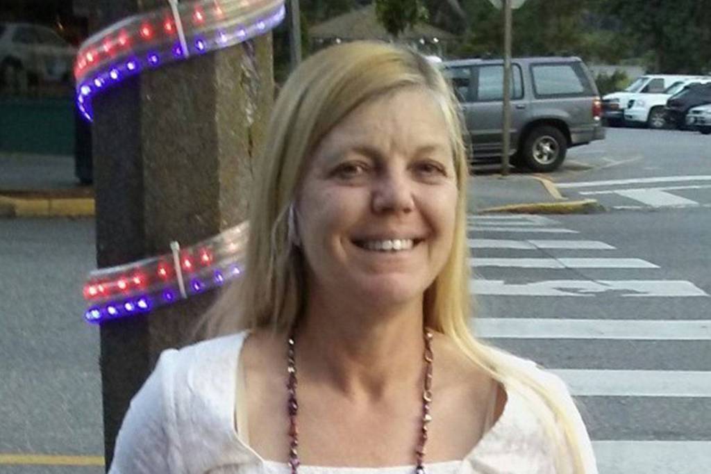 Janie Walla honored as rural letter carrier of the year