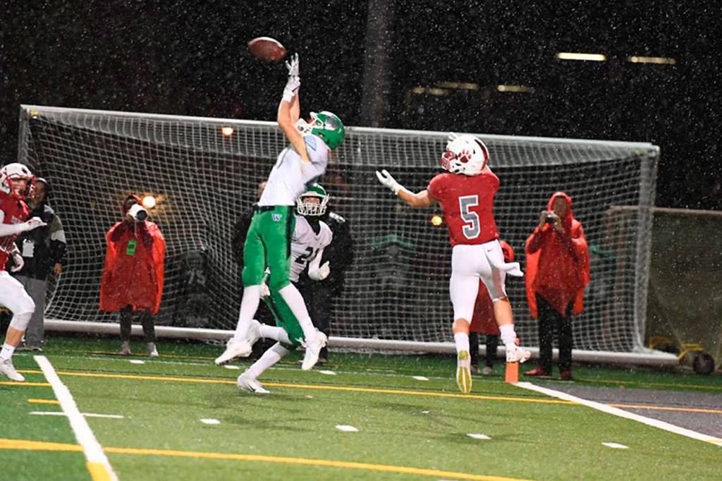 A Woodinville defensive back knocks down a pass intended for Mount Si junior wide receiver Colby Botten in the 4A KingCo championship game on Oct. 25. Woodinville defeated Mount Si 16-14. Photo courtesy of Calder Productions