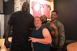 Sportswriter Shaun Scott and his friends Brian Walker and Tony Walker met NBA legend Shaquille ONeal at Big Chicken restaurant in Las Vegas, Nevada on Nov. 24. Courtesy photo