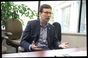 Attorney General Bob Ferguson visited the Reporters office. Carrie Rodriguez/staff photo
