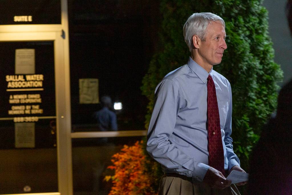 Sallal Water Association board president Eric OBrien gave a press conference on Sept. 25 following a meeting attended by more than 250 association members. E. coli was found in multiple tests of Sallals water system earlier this month. Ashley Hiruko/staff reporter