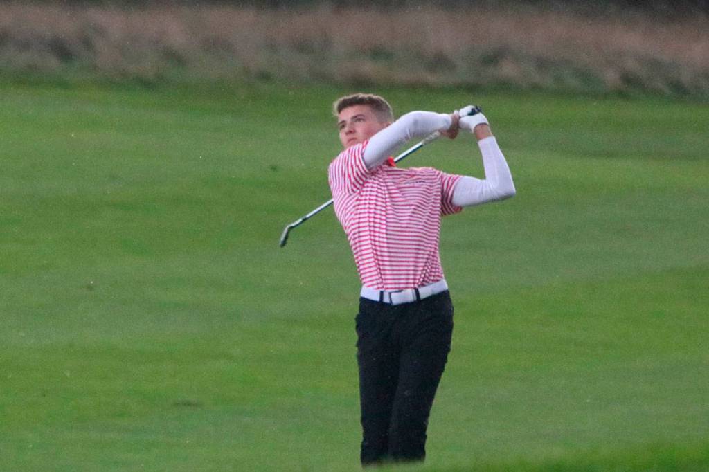 Mount Si boys golfers are aiming for state tournament
