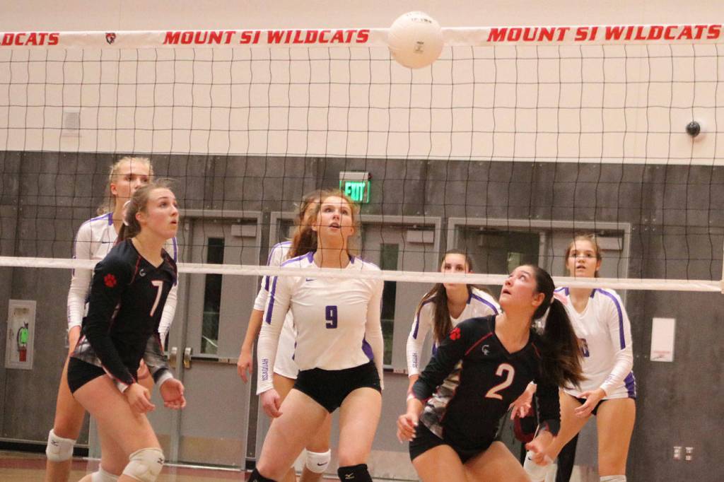 Mount Si volleyballers are a smashing success