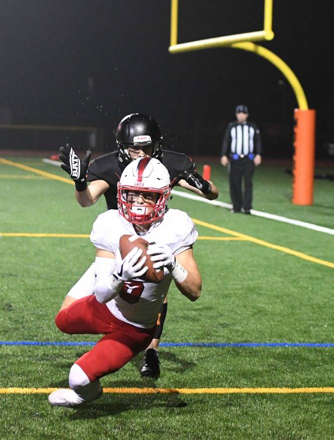 Mount Sis Brayden Holt snags a touchdown catch in the first quarter against Monroe. Photo courtesy of Calder Productions