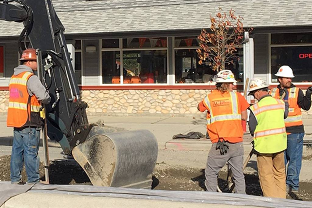 Businesses still open near Park Street roundabout construction