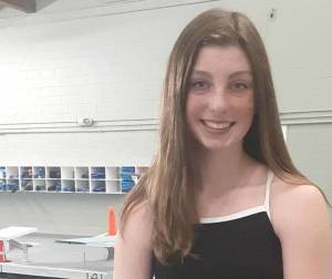 Holt dives to 10th place at state