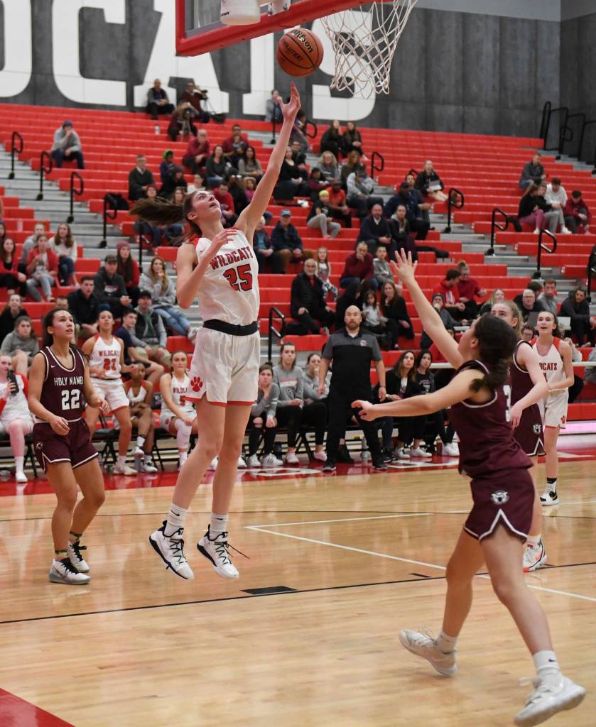 Sophomore Lauren Glazier (25) will have an increased role this season with the Mount Si girls team. Photo courtesy of Calder Productions