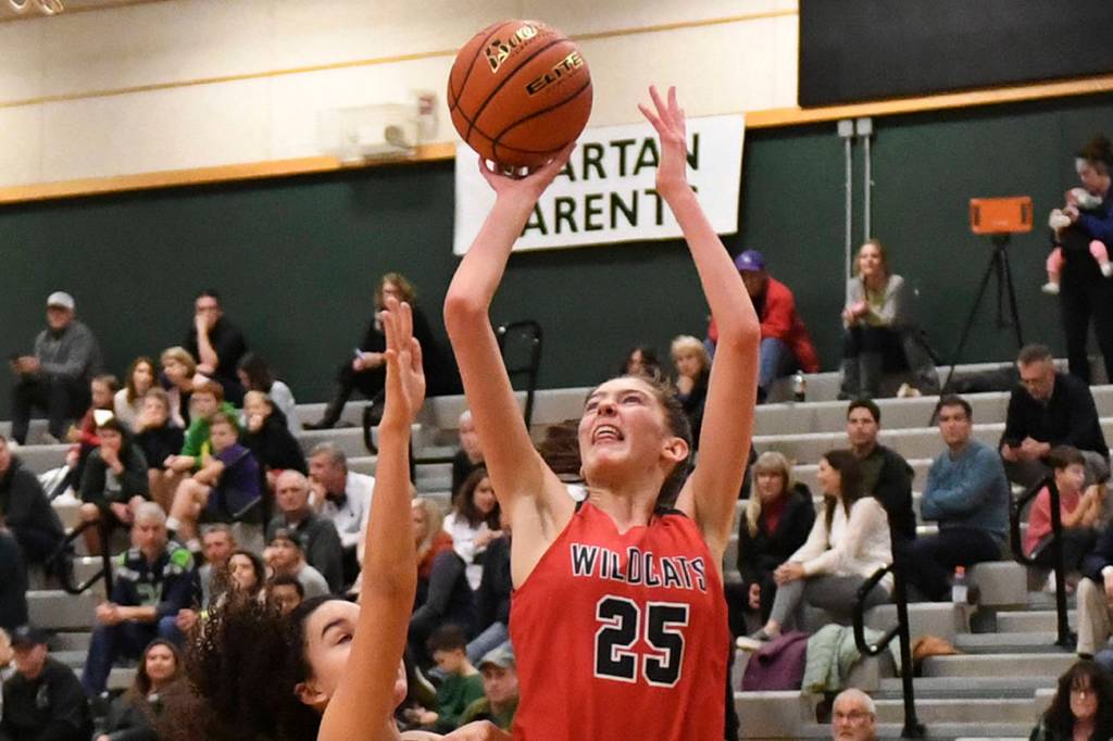 Mount Si girls cruise past Skyline on the hardwood