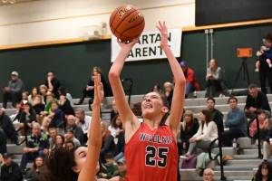Mount Si girls cruise past Skyline on the hardwood