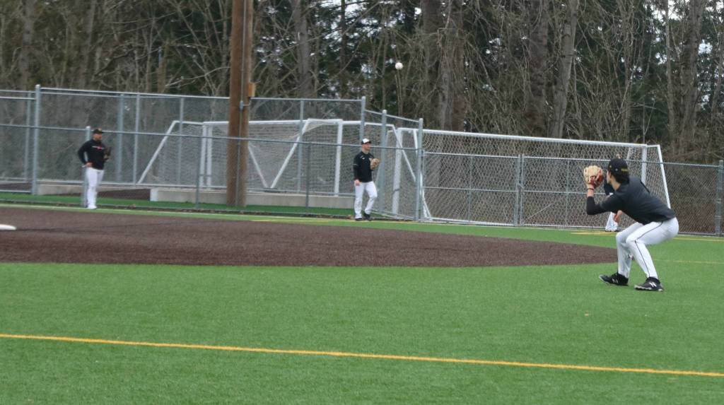 Inglemoors baseball team practices on the afternoon of March 3. Andy Nystrom/ staff photo