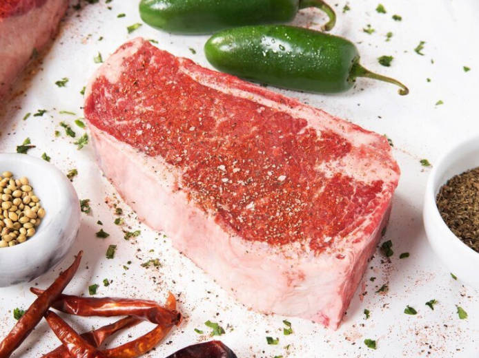 Sound Bites delivers El Gaucho steak as well as organic produce to homeowners in Snohomish, King, and Pierce counties.