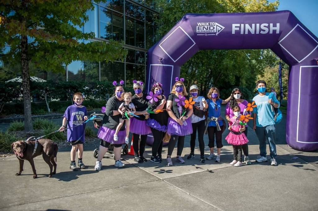 Participants in the Walk To End Alzheimers (courtesy of Alzheimers Association Washington State Chapter)