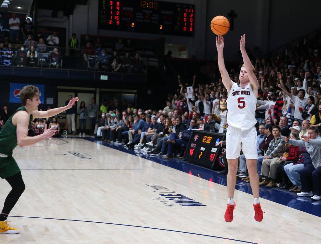 Photo by Todd Fierner/SMC Athletics
Jabe Mullins with Saint Marys mens basketball vs. USF, Feb. 17, 2022.