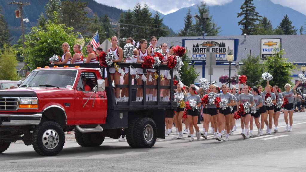 Mount Si High School Cheerleaders during the Festival at Mt. Si Grand Parade on Aug. 13. Photo Conor Wilson/Valley Record.