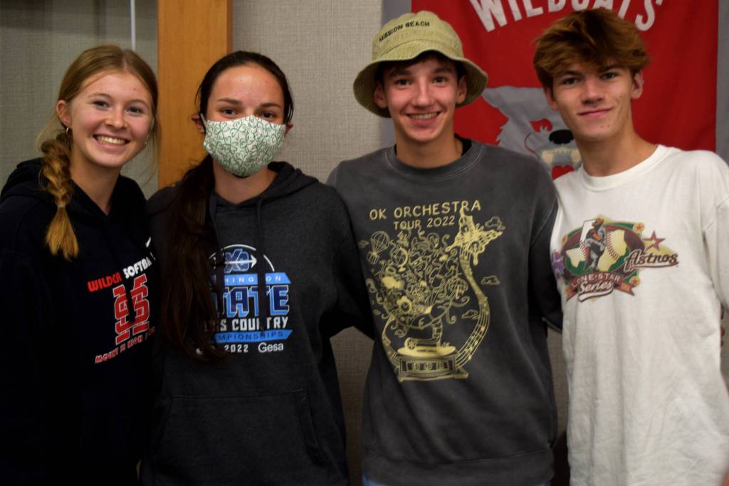Photo by Conor Wilson/Valley Record.
Members of the Mount Si High School cross country team. From left: Addison Craig, Hailey Cossey, Dallen Jensen and Gabe Schmitt.
