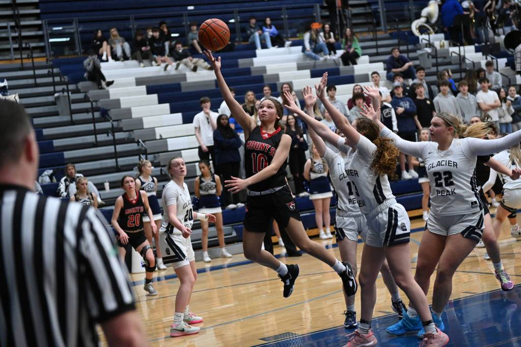 Freshman Zada White goes for a lay-up in the Wildcats win over Glacier Peak on Feb. 10. Photo Courtesy of Calder Productions.