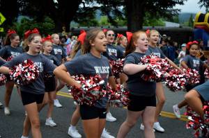 Mount Si Junior Cheer during the Snoqualmie Days Grand Parade. Photo by Conor Wilson/Valley Record