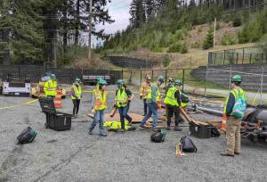 Issaquah CERT program participants exercising their rescue skills during a cribbing drill. Photo courtesy of Issaquah CERT