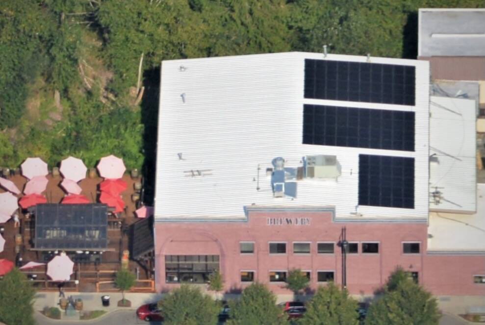 Solar panels on the Snoqualmie Falls Brewery. Photo courtesy of Sunergy Systems