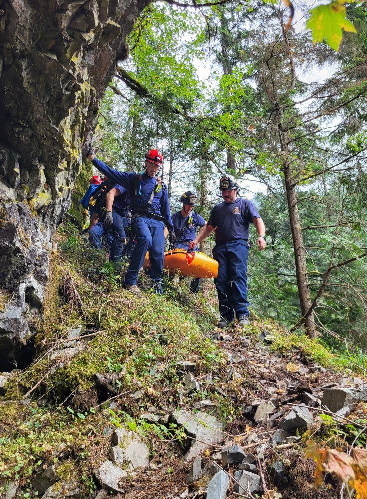 (Photos courtesy of Snoqualmie Fire Department and Emergency Management)
