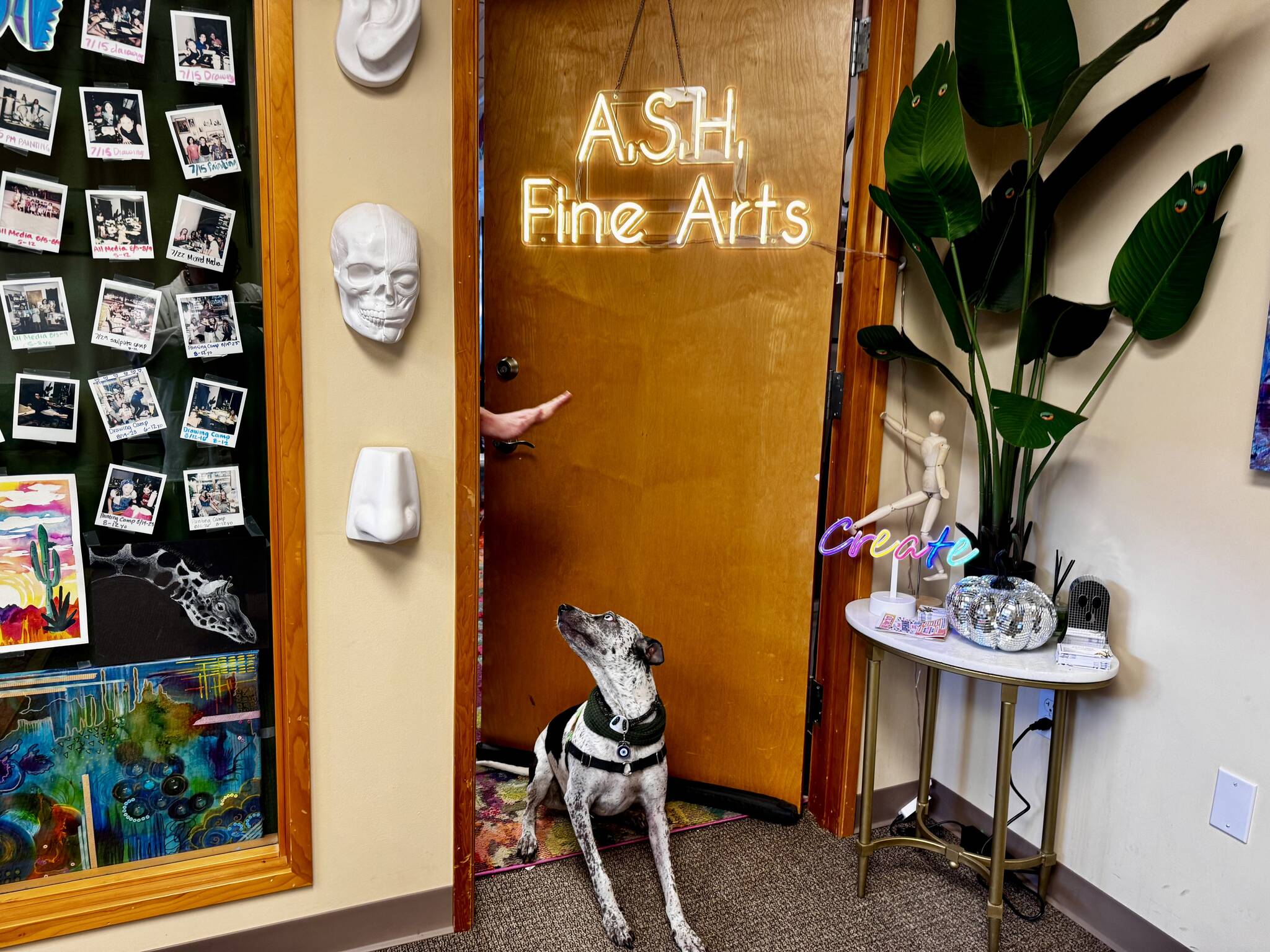 Grace Gorenflo/Valley Record
ASH Fine Arts owner Ashley Hale tells her dog to stay for a photo.
