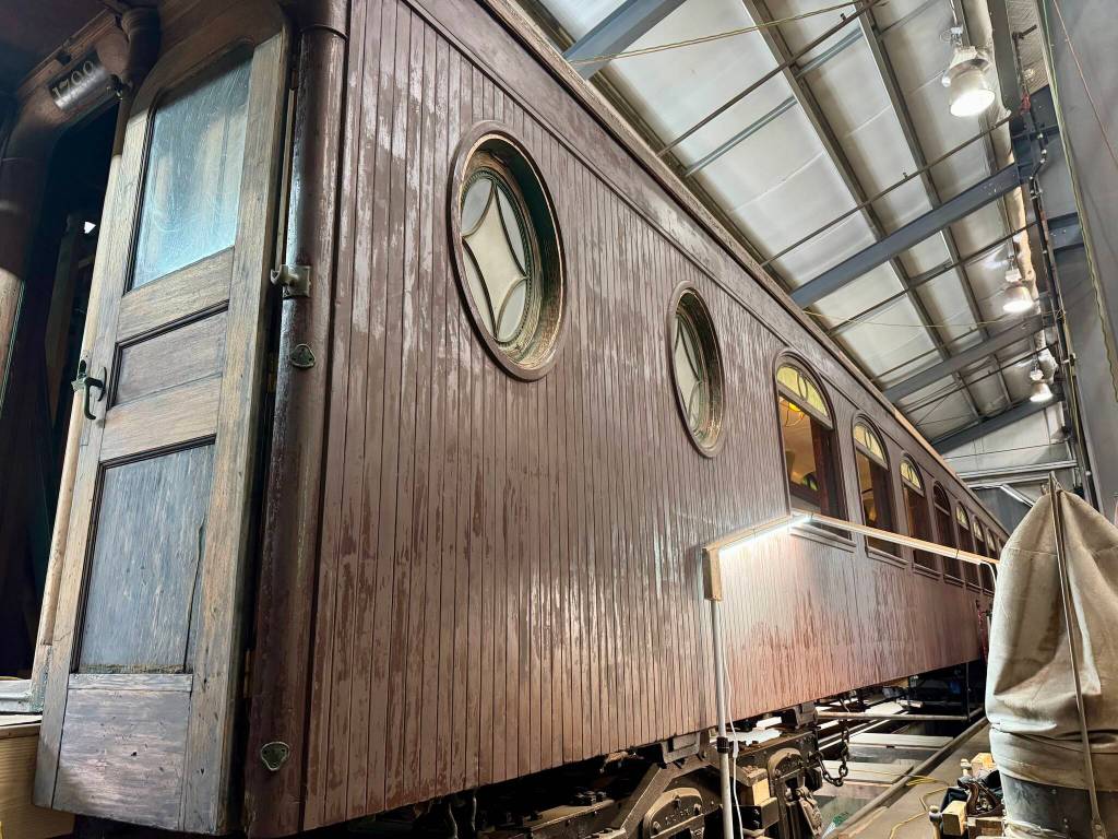The exterior of parlor car 1049 shows its original windows, April 29, 2025. (Grace Gorenflo/Valley Record)