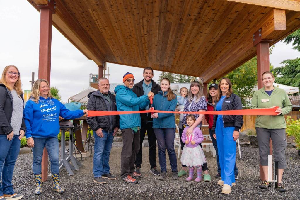 Photos courtesy of Travis Wetherbee/Last Lite Photography
The ribbon cutting of Tolt Triangle Park at Carnation Block Party 2025.