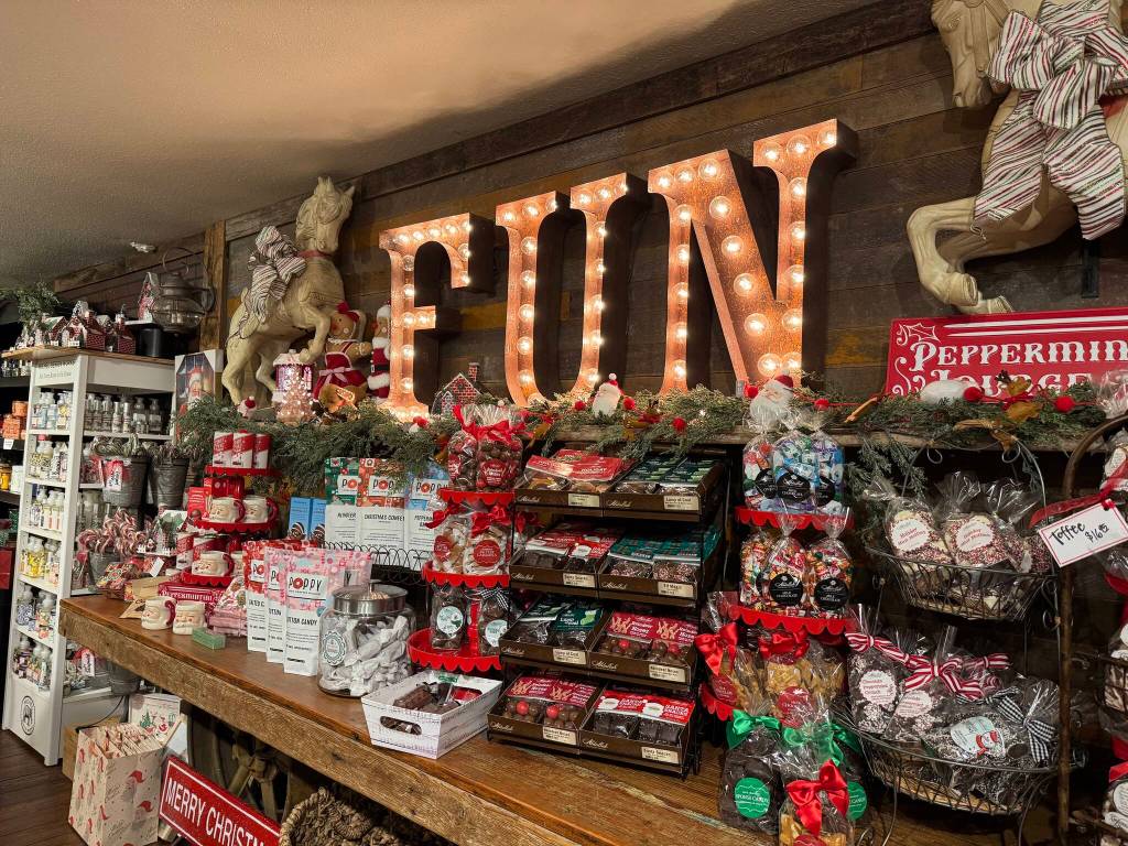 The holidays have arrived at Carousel gift shop in Snoqualmie, Nov. 6, 2025. Grace Gorenflo/Valley Record