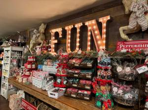 The holidays have arrived at Carousel gift shop in Snoqualmie, Nov. 6, 2025. Grace Gorenflo/Valley Record