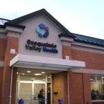 The new Snoqualmie Valley Health clinic at 712 SW Mt Si Blvd. in North Bend, Nov. 19, 2025. (Grace Gorenflo/Valley Record)