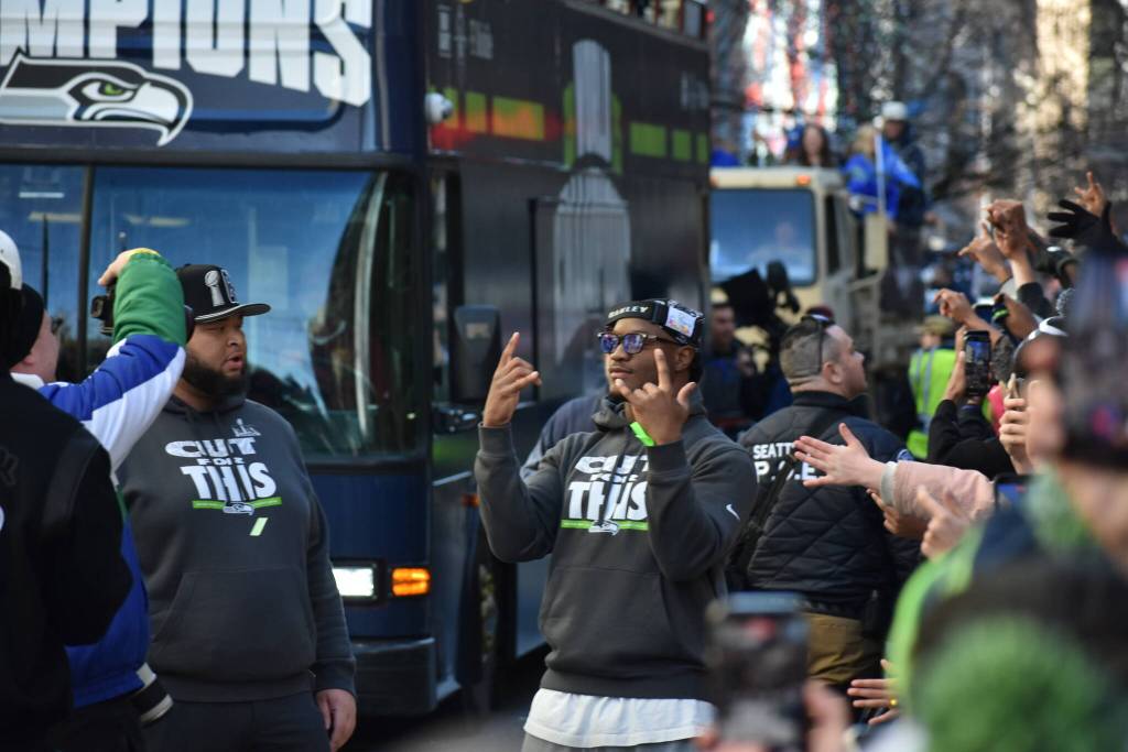 Super Bowl MVP Kenneth Walker III poses with fans. Photos by Ben Ray / Sound Publishing