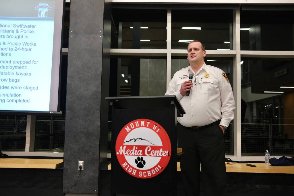 Grace Gorenflo/Valley Record
Snoqualmie Fire Chief Mike Bailey speaks to residents at a town hall March 4, 2026.