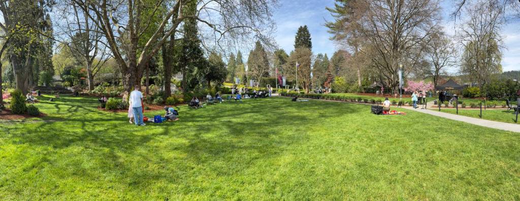 Perfect day for a picnic at Chateau Ste. Michelle. Photo by Mindy Stern