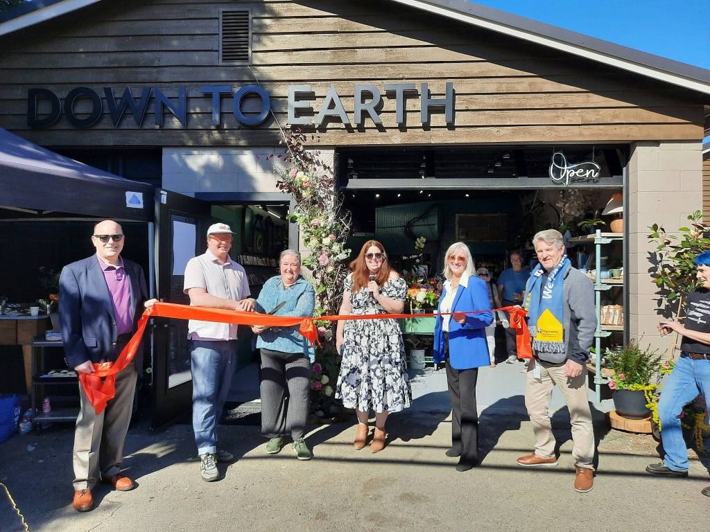 The grand opening of the new Down to Earth Flowers in Snoqualmie. Photo courtesy of the SnoValley Chamber of Commerce