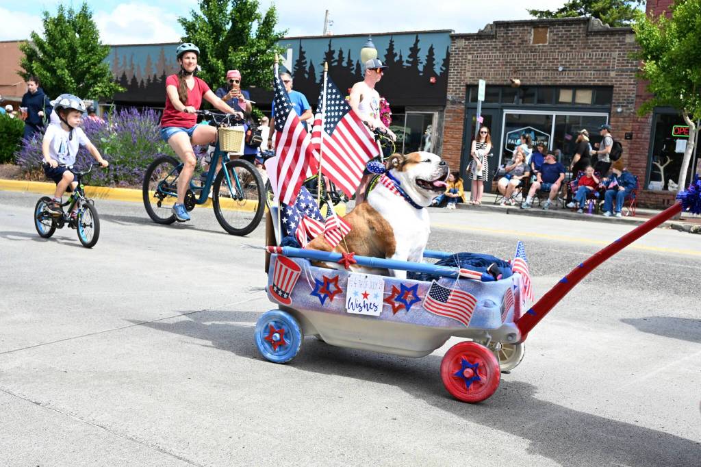 North Bends Fourth of July Family Fun Parade 2026. (Bill Swan for the Valley Record)