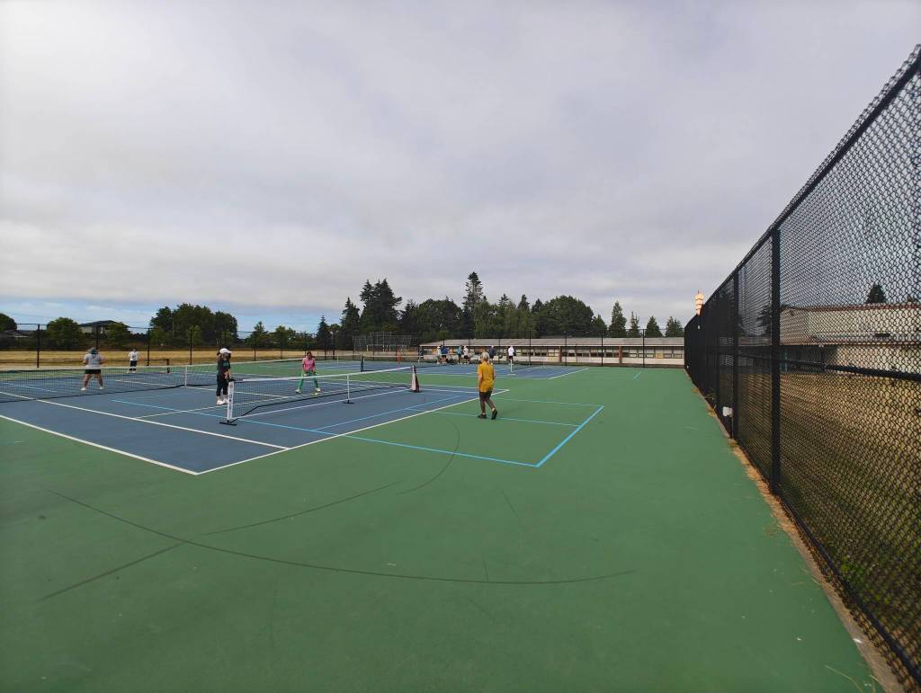 Browns Point Elementary tennis and pickleball courts. Ben Ray / The Reporter