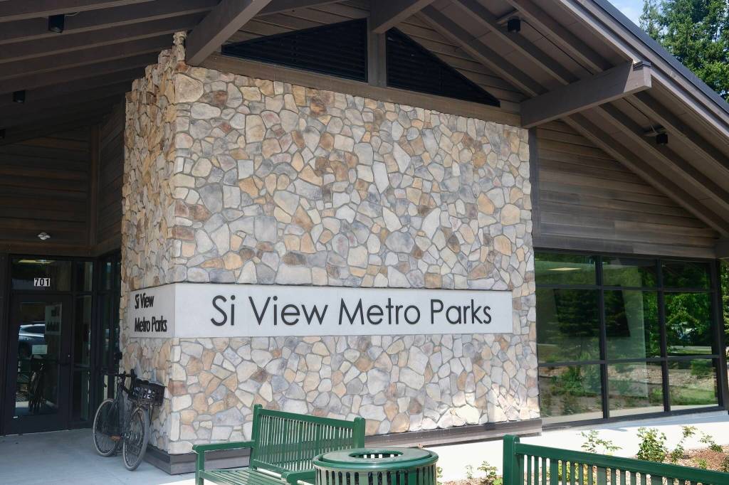 The Si View Metro Parks administration building. (Grace Gorenflo/Valley Record)